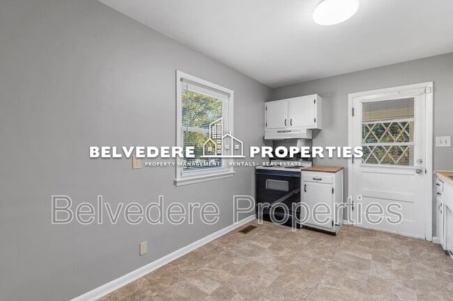 Building Photo - 504 Rosebriar Ct