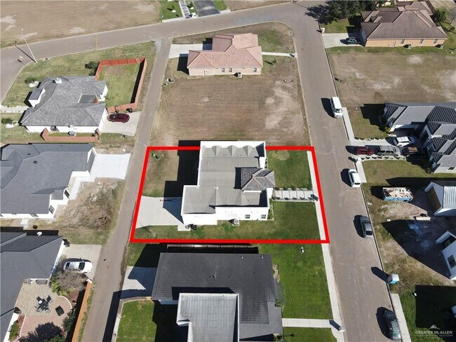 Building Photo - 31 Tierra Escondido