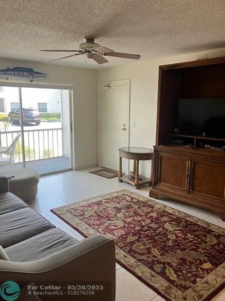 Building Photo - 6243 Bay Club Dr