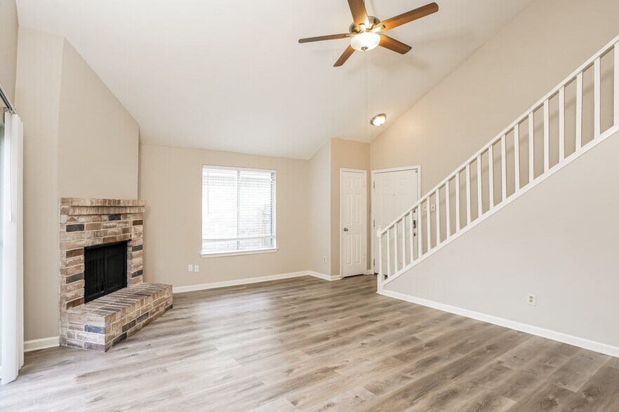Building Photo - 5907 Beaconridge Dr