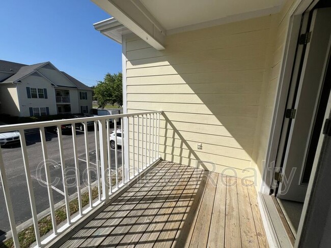 Building Photo - 5002 Hunters Trail