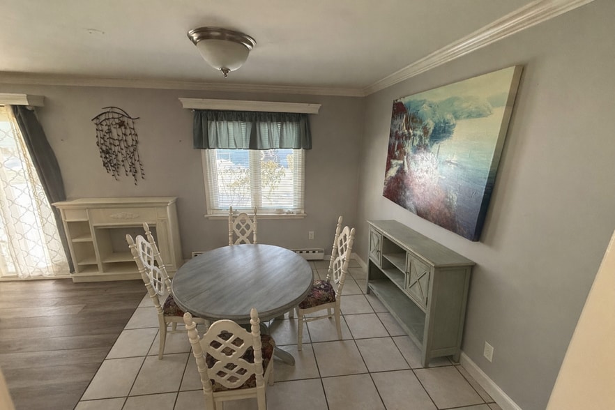 Dining Area - 134 Deer Hill Ave