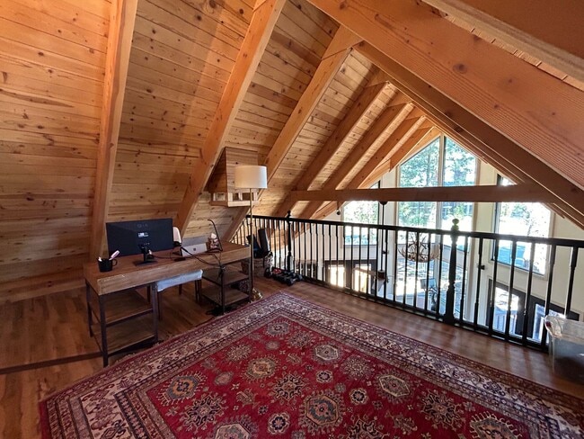 Building Photo - Beautifully Remodeled Chalet in Great Loca...
