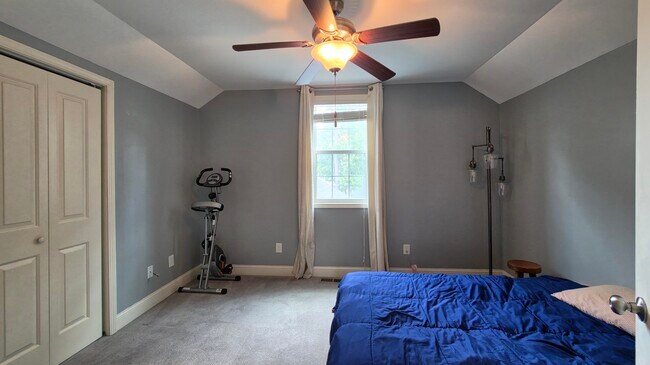 Building Photo - 3120 Mayflower Ln