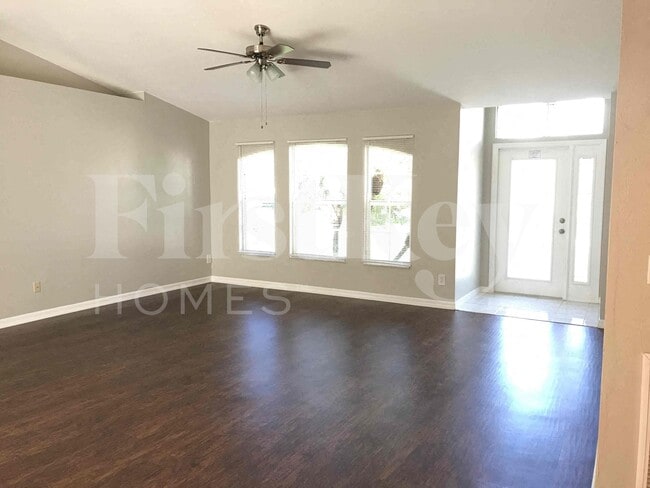 Building Photo - 18205 Apple Rd