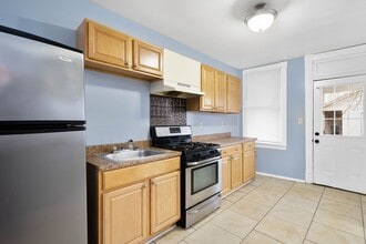 Building Photo - Stunning 2 bedroom home in Homestead available September 1!
