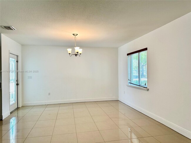 Building Photo - 513 NW 77th St