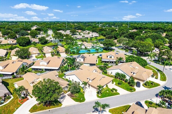 Building Photo - 4830 Brighton Lakes Blvd