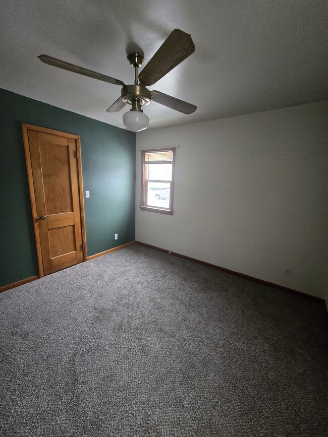 Upper bedroom - 613 W 25th St