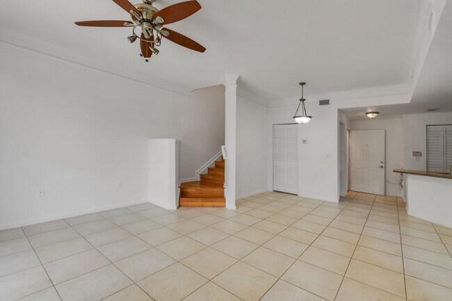 Building Photo - 175 Galicia Way