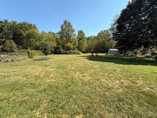 Building Photo - 8603 Bunton Rd