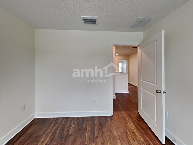 Building Photo - 2128 Saffron Walden Dr