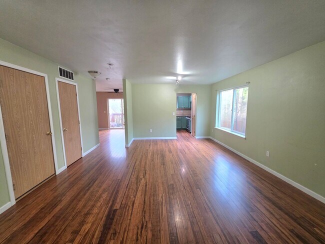 Building Photo - Gated Community