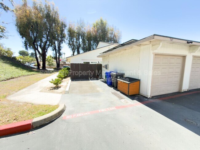 Building Photo - 3623 Harbor Crest Way
