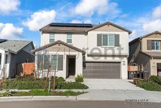 Building Photo - 861 Pipit St