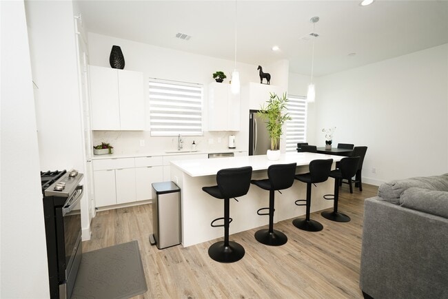 Building Photo - 4607 Edmund St