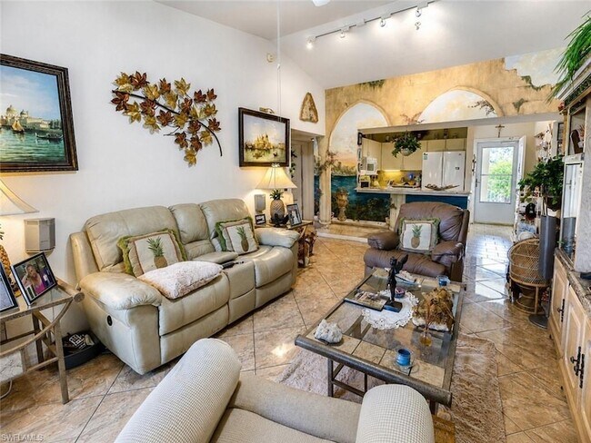 Building Photo - 8294 Key Royal Cir