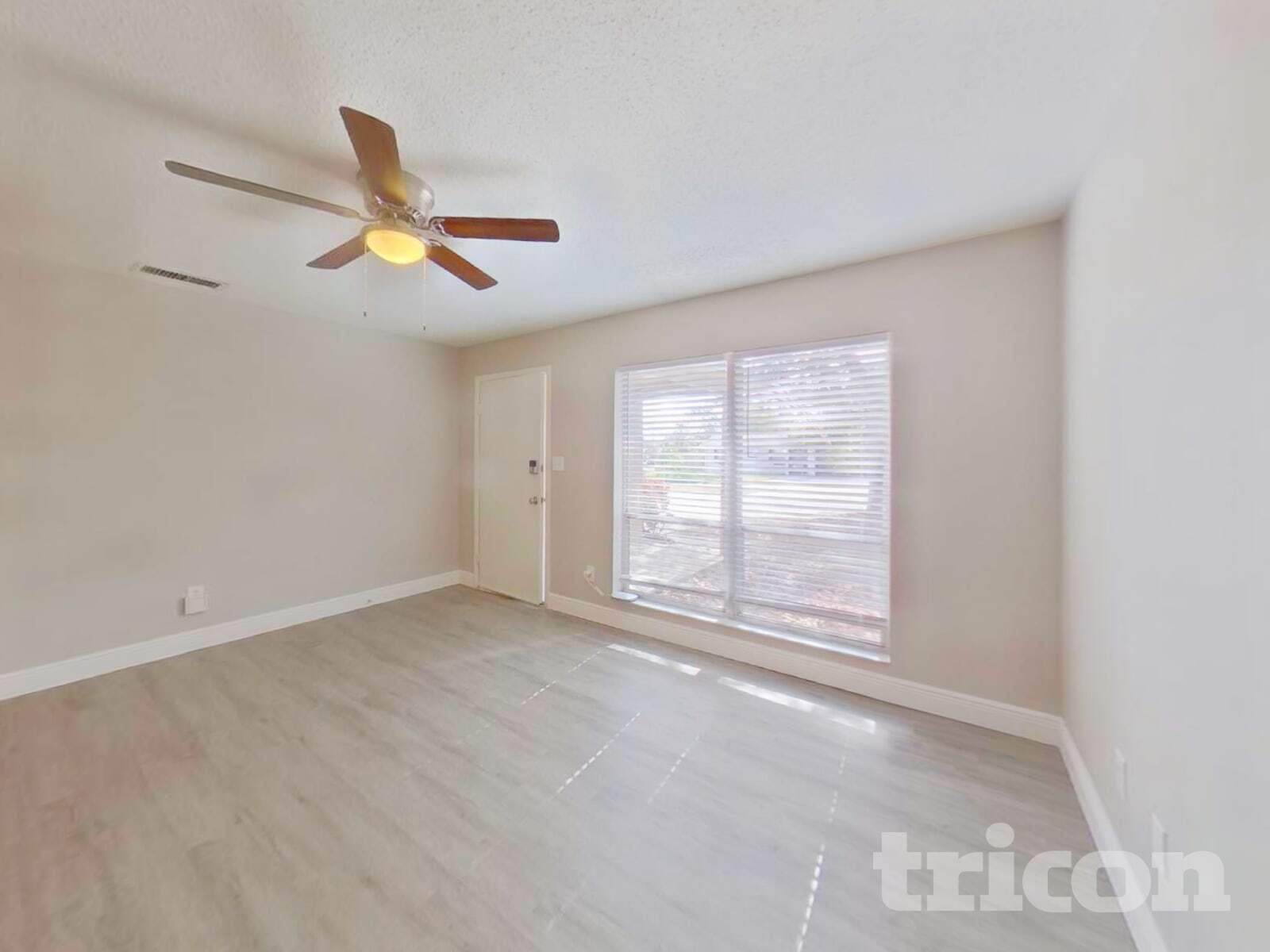 Building Photo - 2541 Brampton Ct