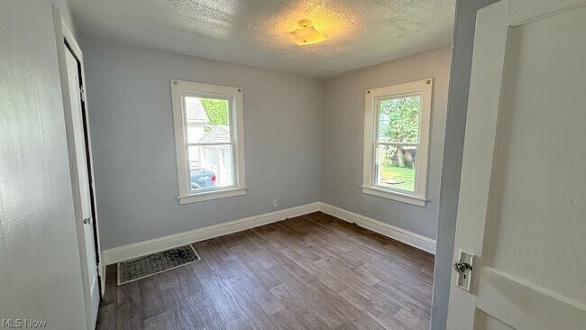 Building Photo - 1083 Stroman Ave