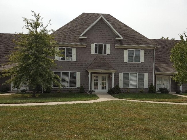Primary Photo - 706 Canterbury Dr
