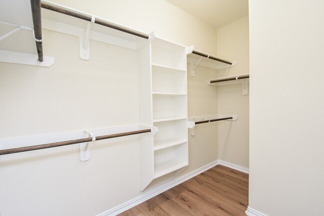 Building Photo - 18618 Weeping Spring Dr