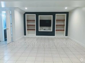 Building Photo - 702 Leeward Ct