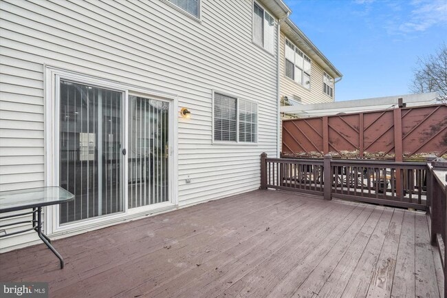 Building Photo - 8114 Mallard Shore Dr