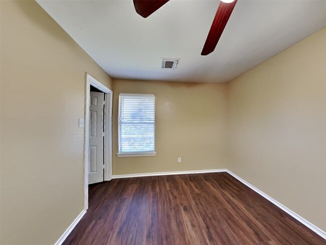 Building Photo - 149 Bristol Bend Ln