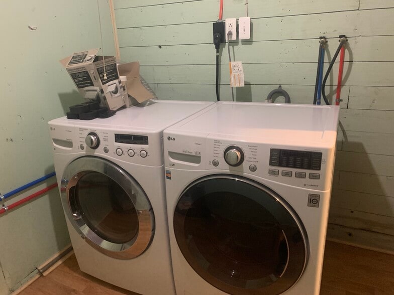 Building Photo - 117 Garner Ave