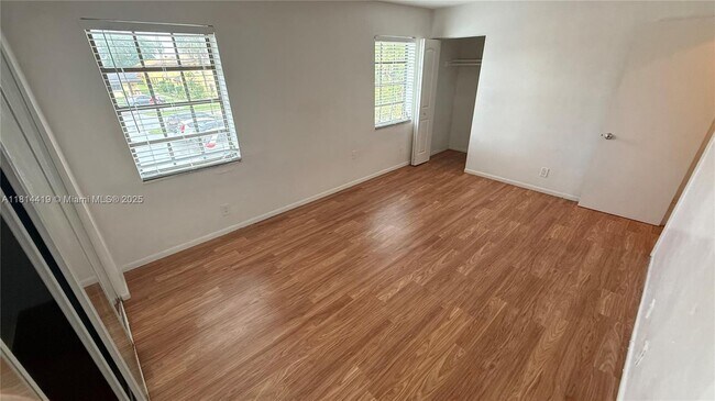 Building Photo - 2611 NW 47th Ln