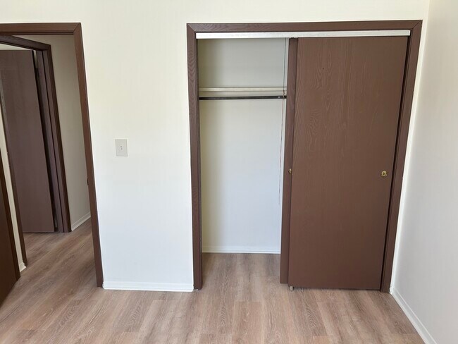 Building Photo - 1520 Crimson Ln