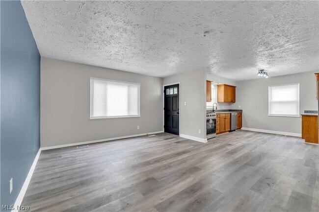Building Photo - 4026 W 144th St