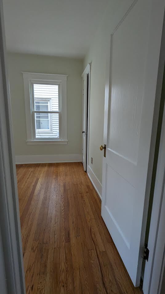 Building Photo - 266 Crestwood Ave