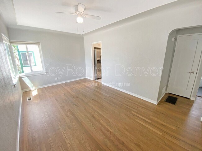 Building Photo - 4960 Decatur St