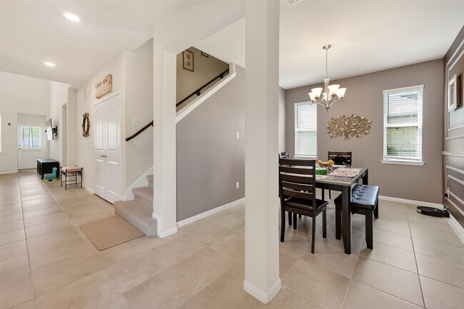 Building Photo - 6215 Prince Pl Dr