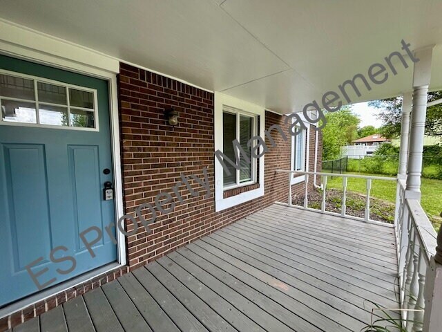 Building Photo - Welcome home to this stunning 4-bedroom, 3-bath home in Wayne Township!