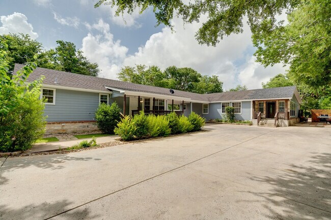 Building Photo - 2609 Wheless Ln