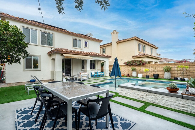 Building Photo - 282 Paseo Vista Cir