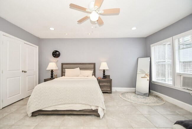 Building Photo - 3912 Childress St