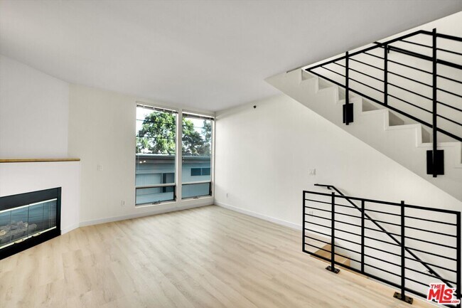 Building Photo - 11960 Iowa Ave