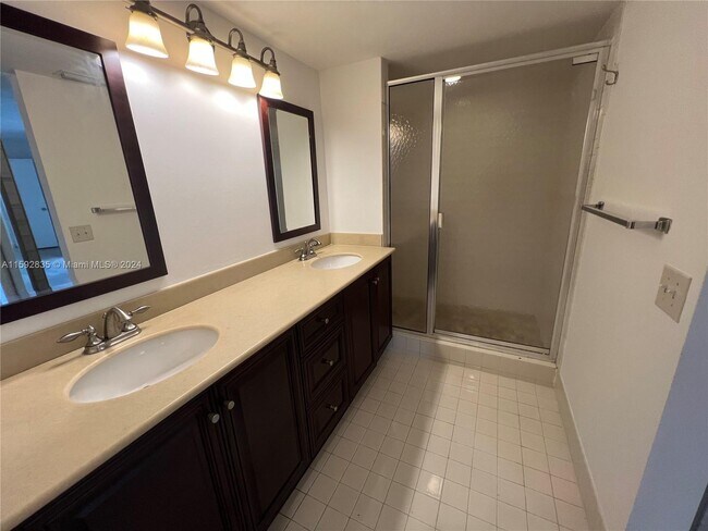 Building Photo - 773 SW 120th Way