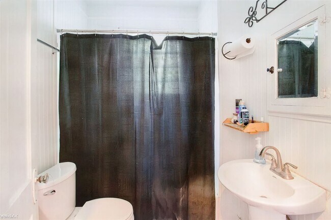 Building Photo - 2 br, 1 bath House - 431 Lindsey St