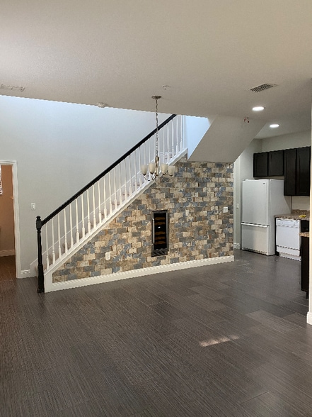 Building Photo - 9635 Tivoli Villa Dr