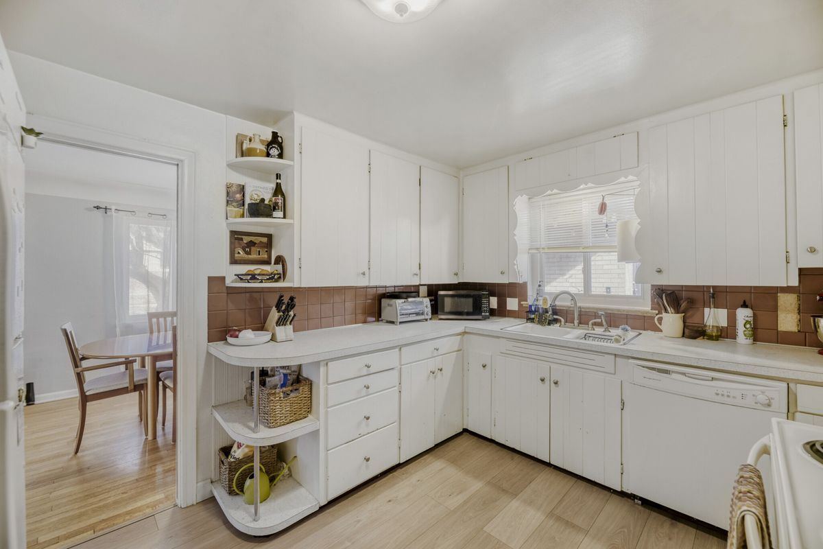 Building Photo - 2160 Osceola St