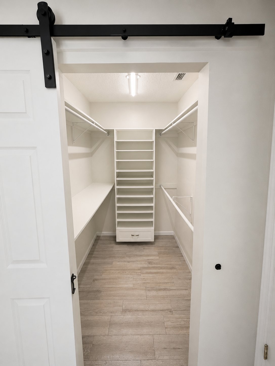 Building Photo - 151 Jardin De Mer Pl