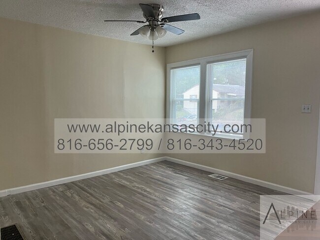 Building Photo - 3 Bedroom NE Home