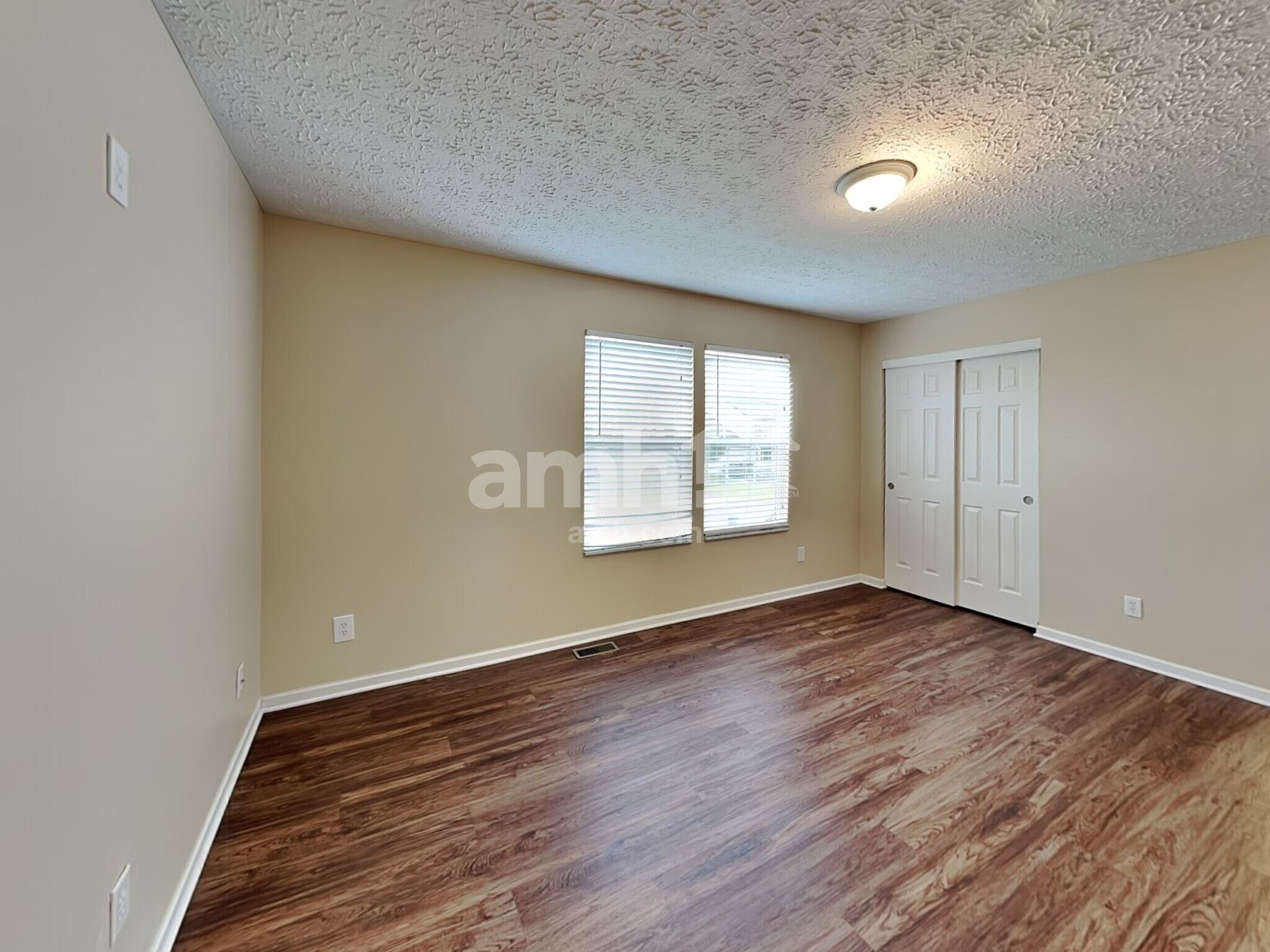 Building Photo - 1095 Mastell Dr