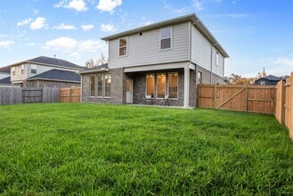 Building Photo - 422 Magnolia Ln