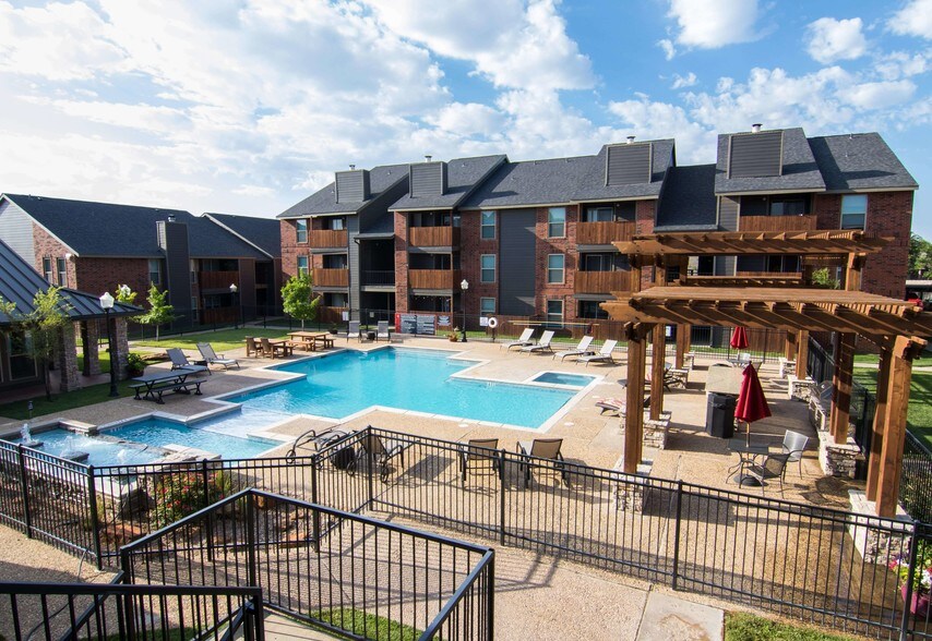 Chasewood Apartments 3420 S Coulter St Amarillo TX 79109 Apartment