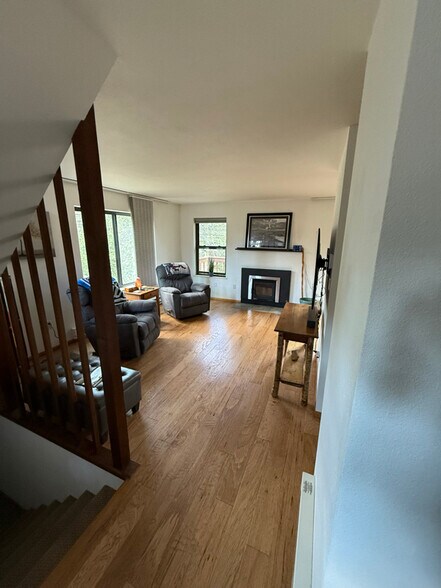 Building Photo - 321 Big Horn Dr